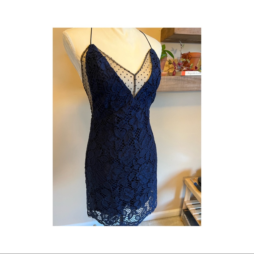 NBD Size 4 Navy blue lace cocktail mini dress